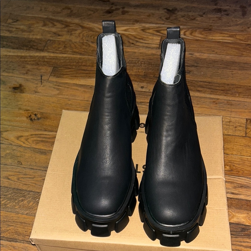 Black  Boots